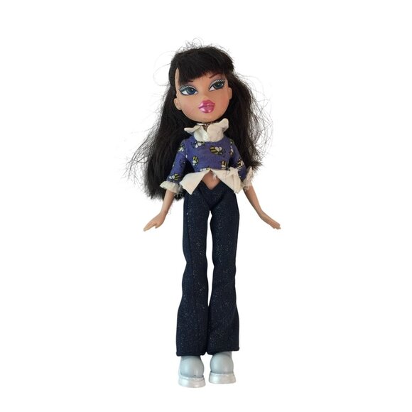 Vintage MGA Bratz Jade Doll with Bumble Bee Shirt Pants Boots 2001 - Picture 4 of 7